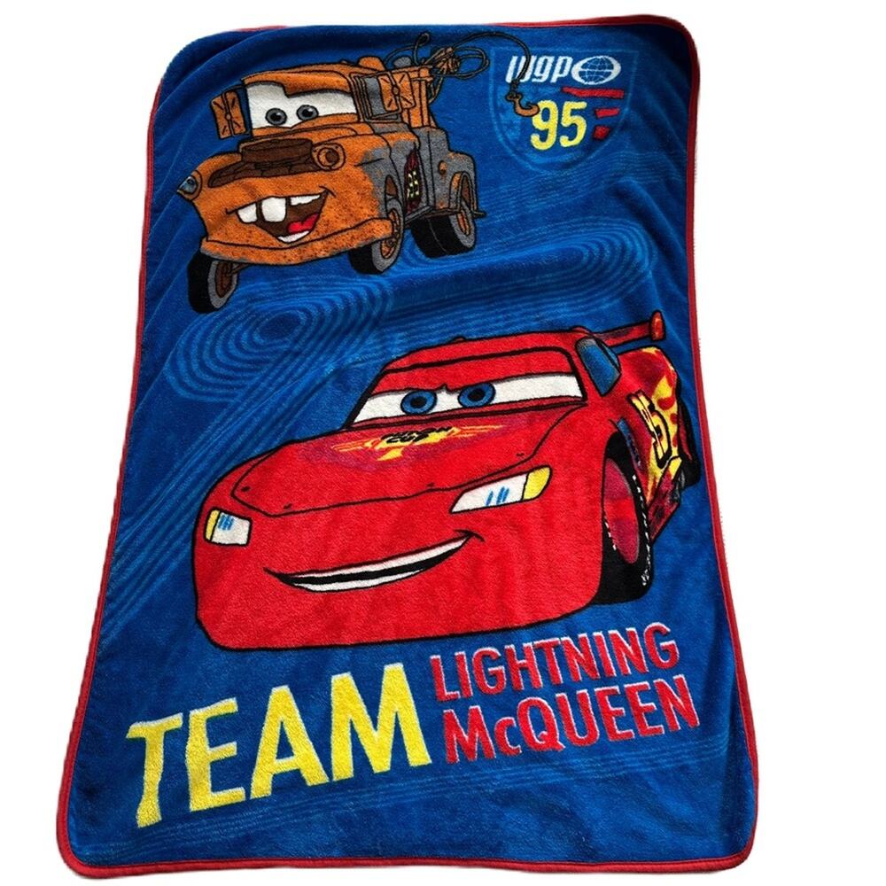 Disney HTF Coral Fleece Blanket, Cars Taking The Race, 30x45 Inch